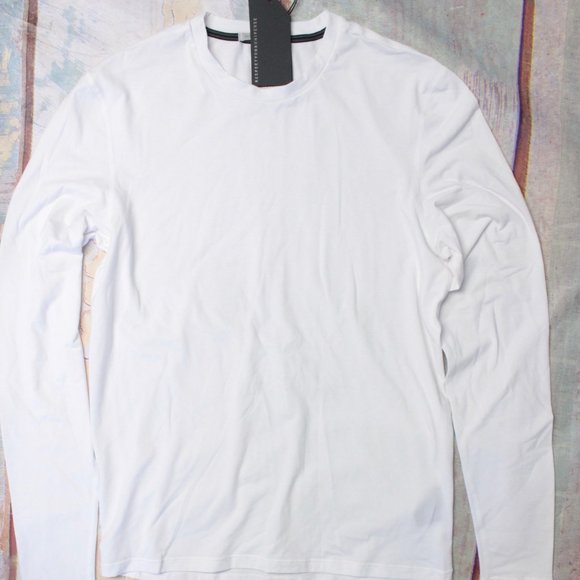 RYU Respect Your Universe Co-ed Standard Issue Crew L/S in White MRSP $65 - Picture 1 of 2
